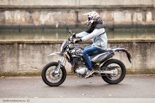 BM_Motard250-04.jpg