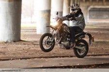 BM_Motard250-06.jpg
